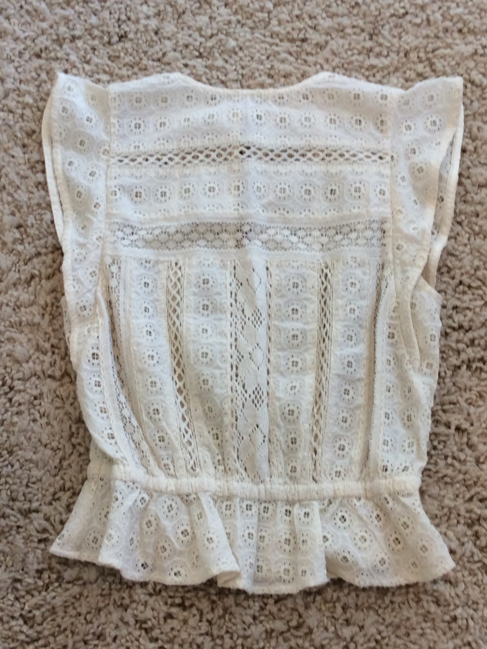 Abercrombie & Fitch Ivory Lace Eyelet Ruffle Blouse - XXS - Picture 4 of 10